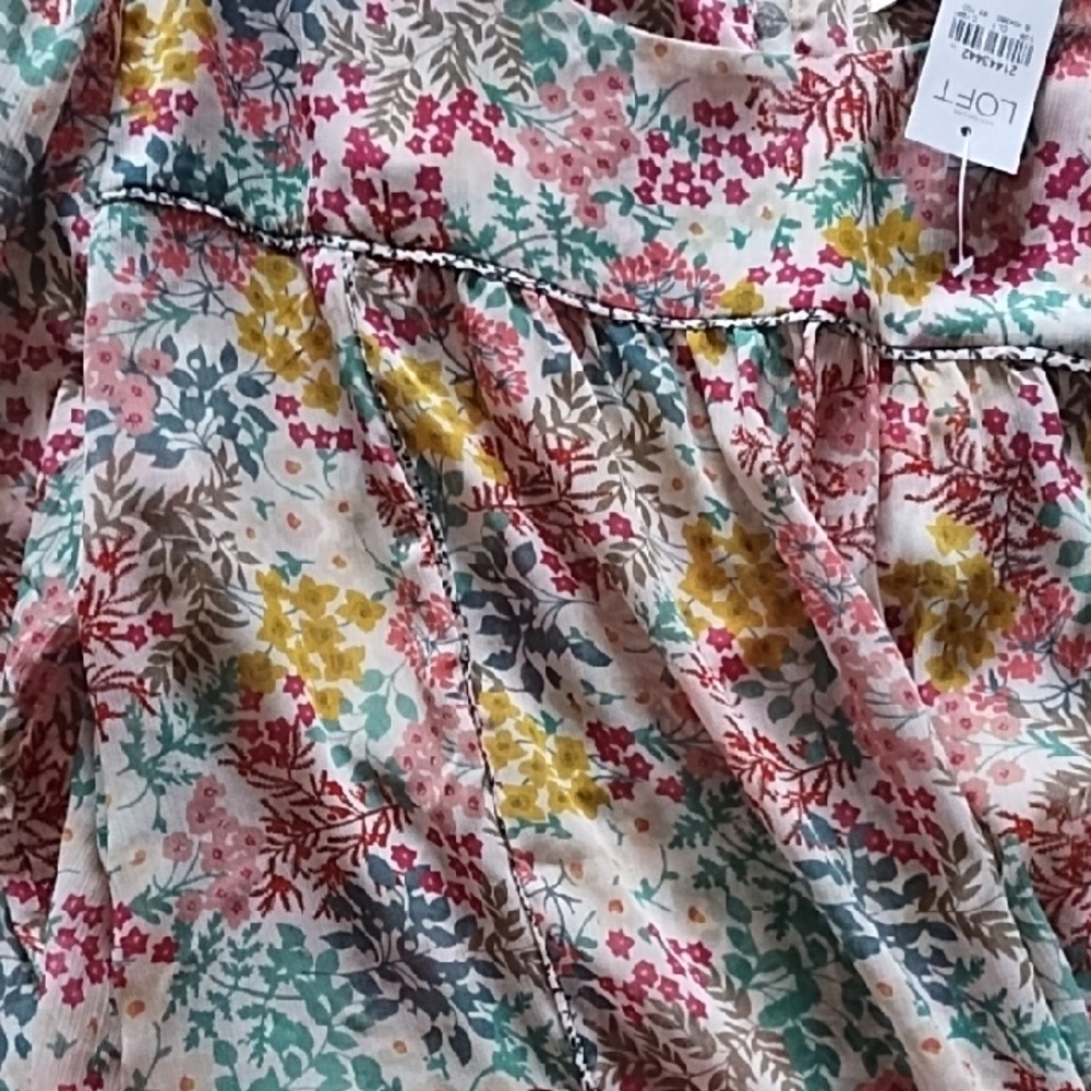 LOFT Wildflower Botanical Blouse Stunning!!! NWT